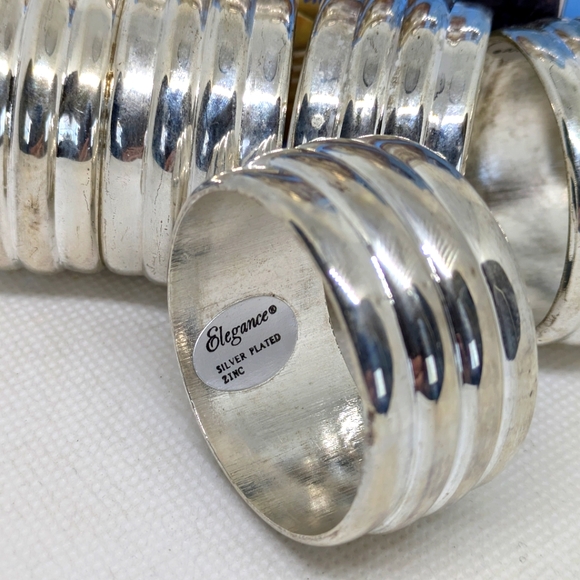 Set of 8 Elegance Silver Plate Napkin Rings Vintage Ribbed - Picture 3 of 7